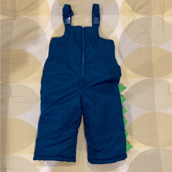 Carters snowsuit - Picture 7 of 8